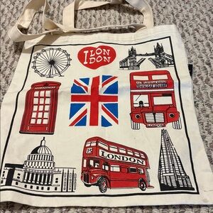 Chic London-themed tote bag